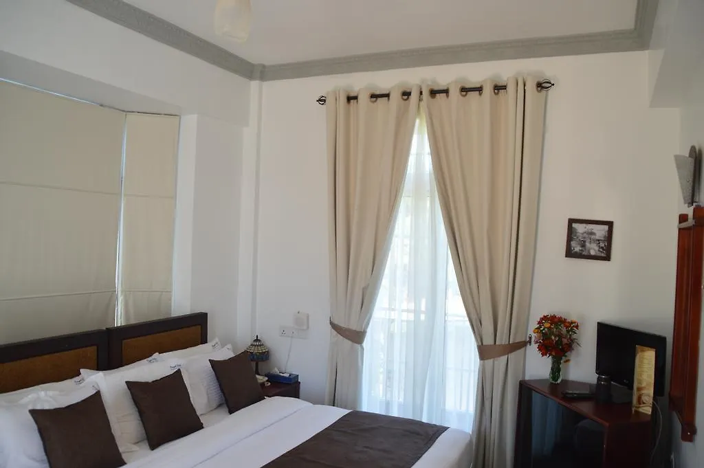 Royal Hills Nuwara Eliya Hotel