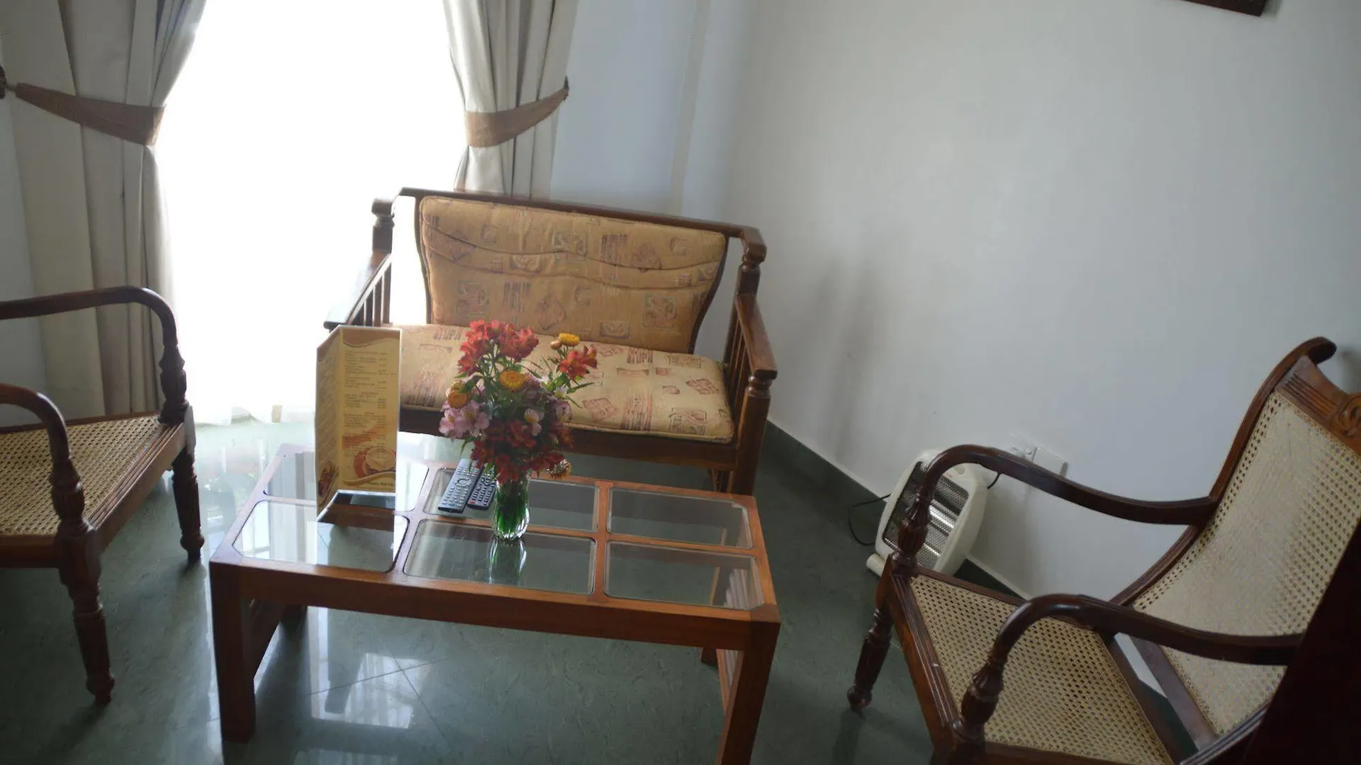 Royal Hills Nuwara Eliya Hotel